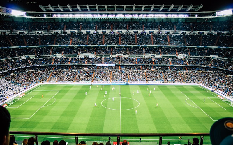 2026年世界杯多语言解说直播控制室工作场景